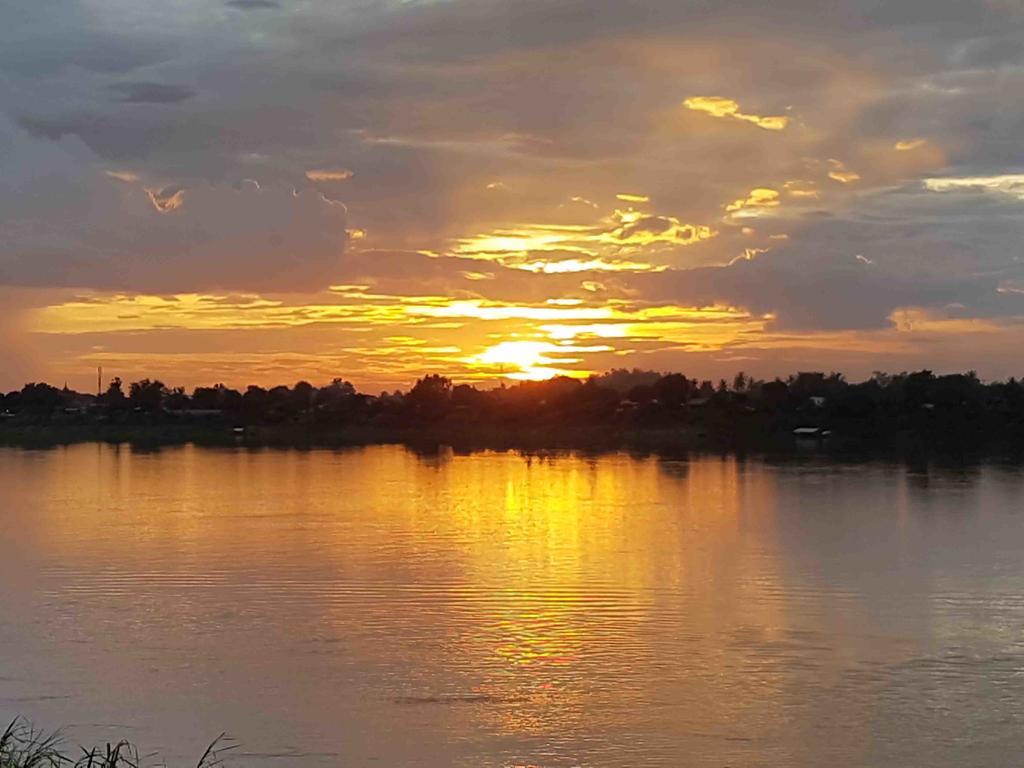 Mut Mee Garden Guest House Nong Khai Bagian luar foto