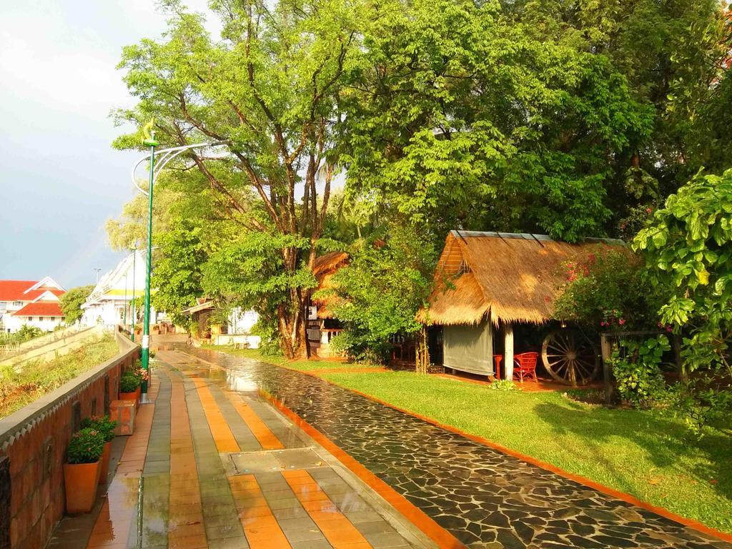 Mut Mee Garden Guest House Nong Khai Bagian luar foto